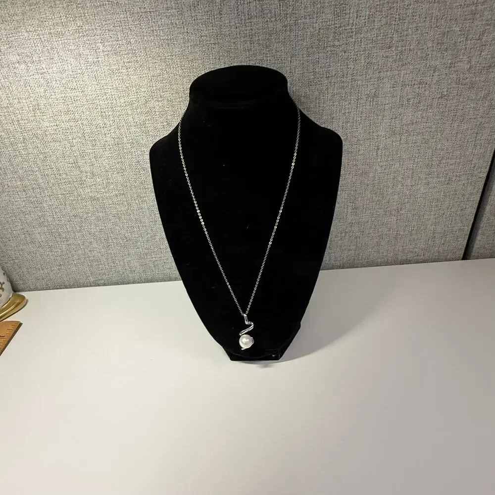 Italy 925 Sterling Silver Pearl Swirl Pendant Necklace 18